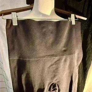 Size XLT Black SPANX leggings